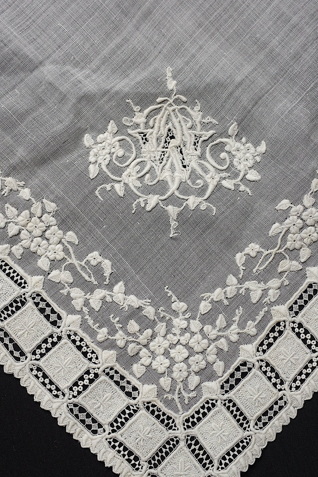 アンティークレースハンカチ　mouchoir  ancien ハンカチ2 .FR a l'epoque