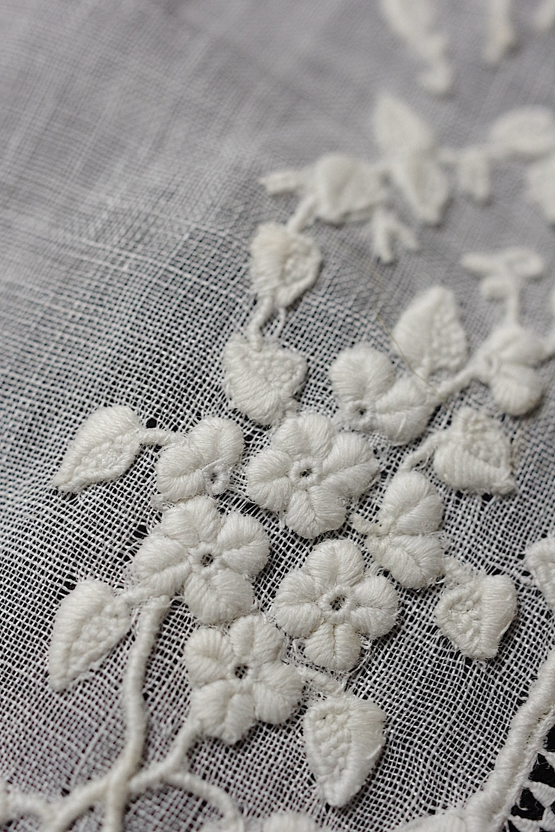 アンティークレースハンカチ　mouchoir  ancien ハンカチ2 .FR a l'epoque