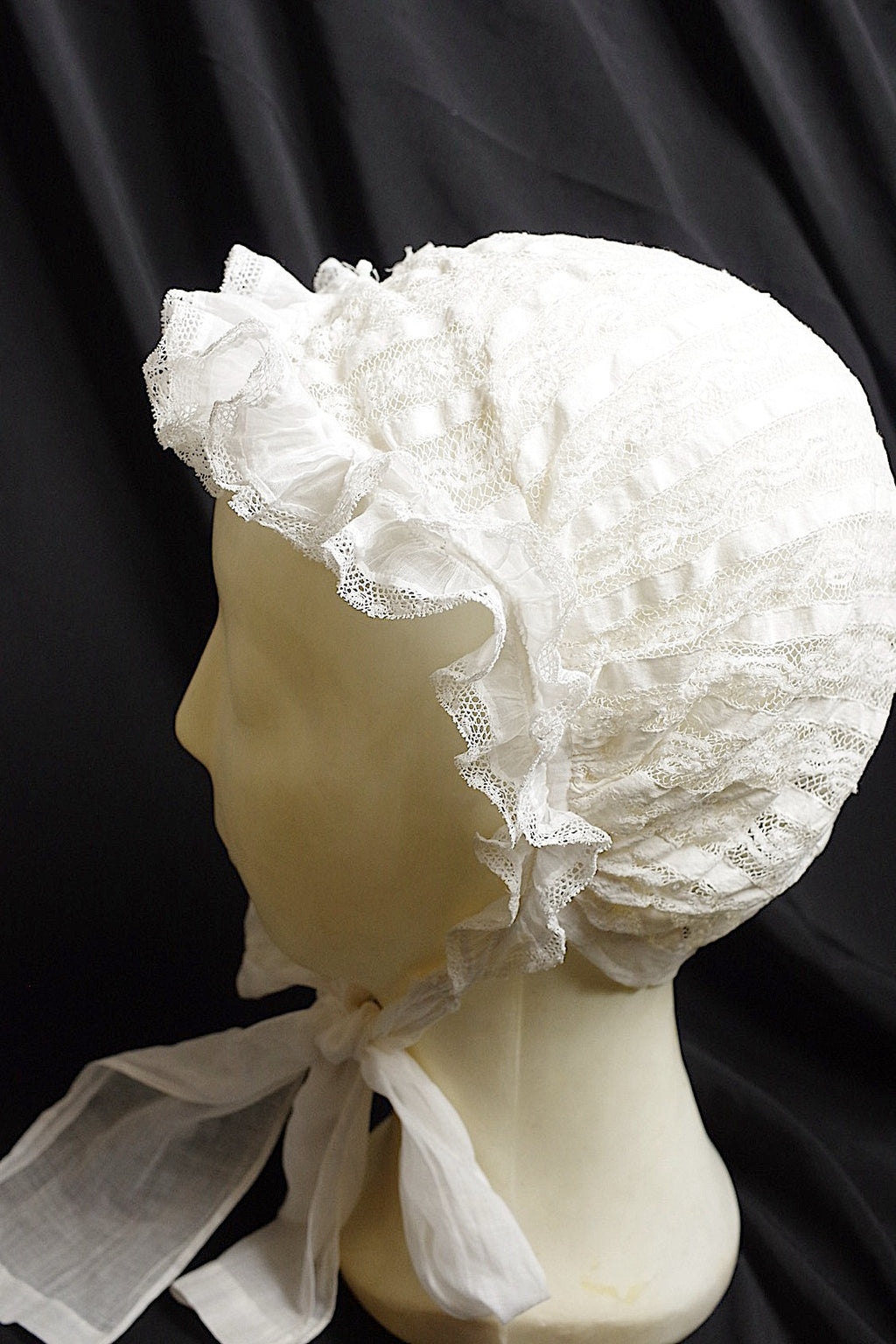 アンティークレース　dentelle ancienne  ボネ .FR a l'epoque