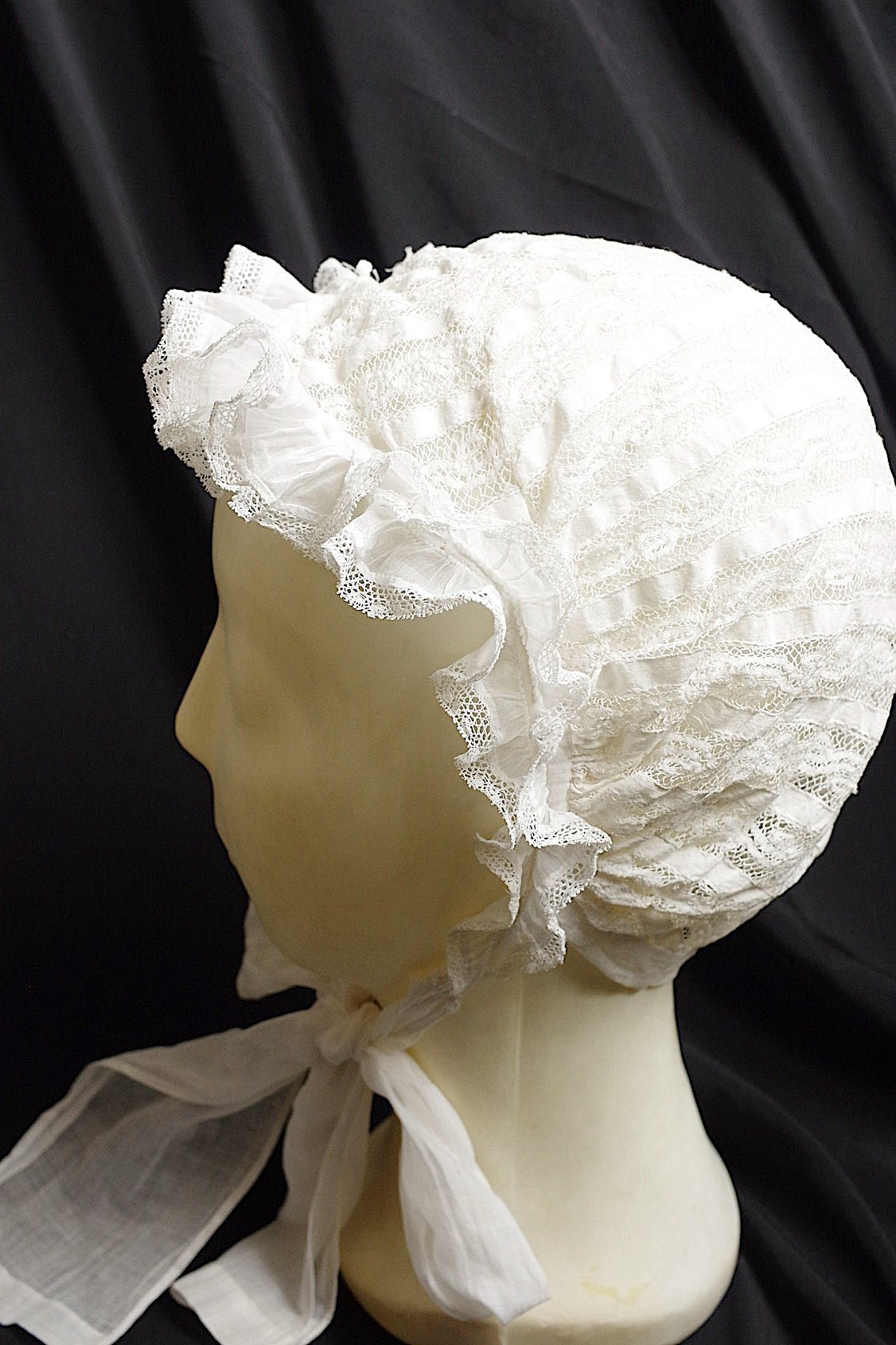 アンティークレース　dentelle ancienne  ボネ .FR a l'epoque