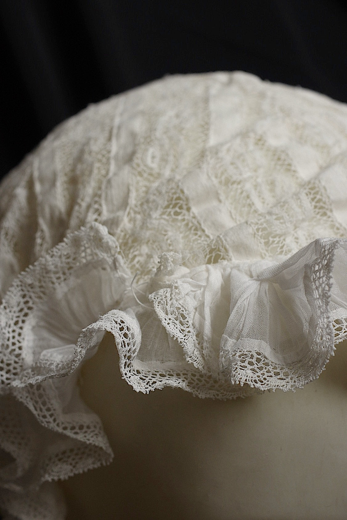 アンティークレース　dentelle ancienne  ボネ .FR a l'epoque