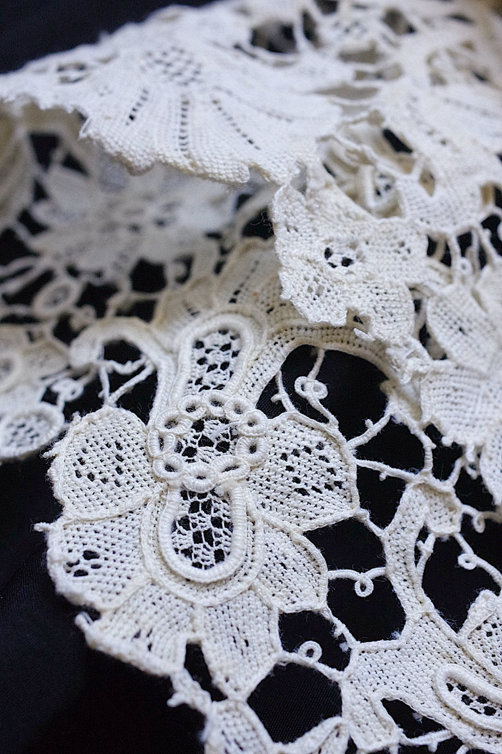 アンティークレース　dentelle ancienne クロシェ、ヴニーズ .FR a l'epoque