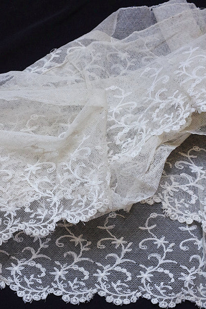 アンティークレース　dentelle ancienne 308cm .FR a l'epoque
