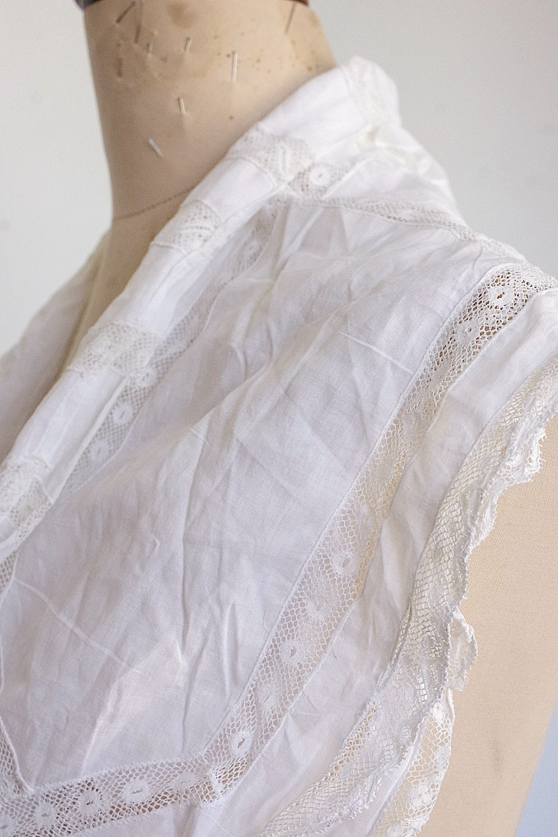 アンティークレース　dentelle ancienne 襟 .FR a l'epoque