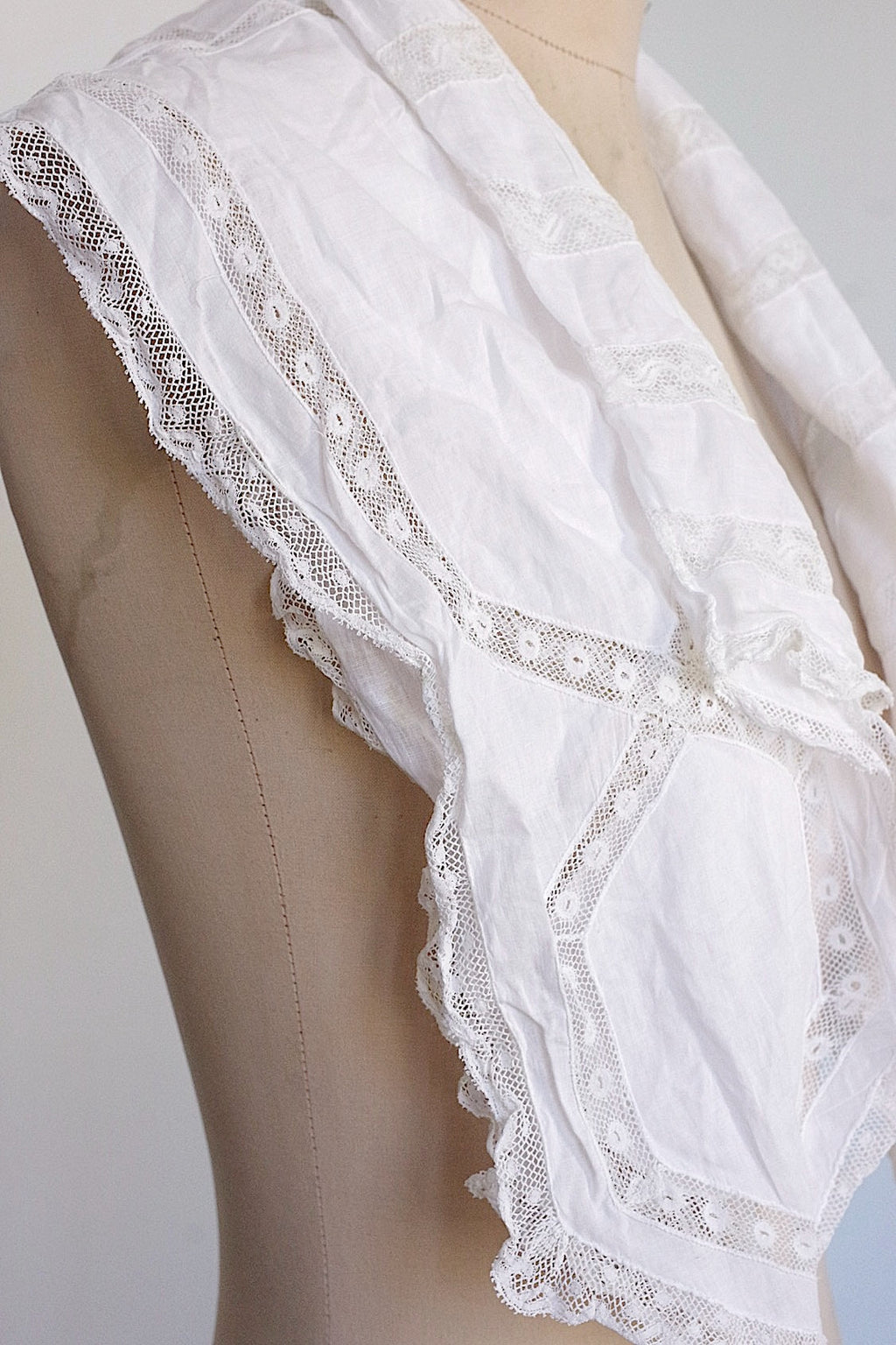 アンティークレース　dentelle ancienne 襟 .FR a l'epoque