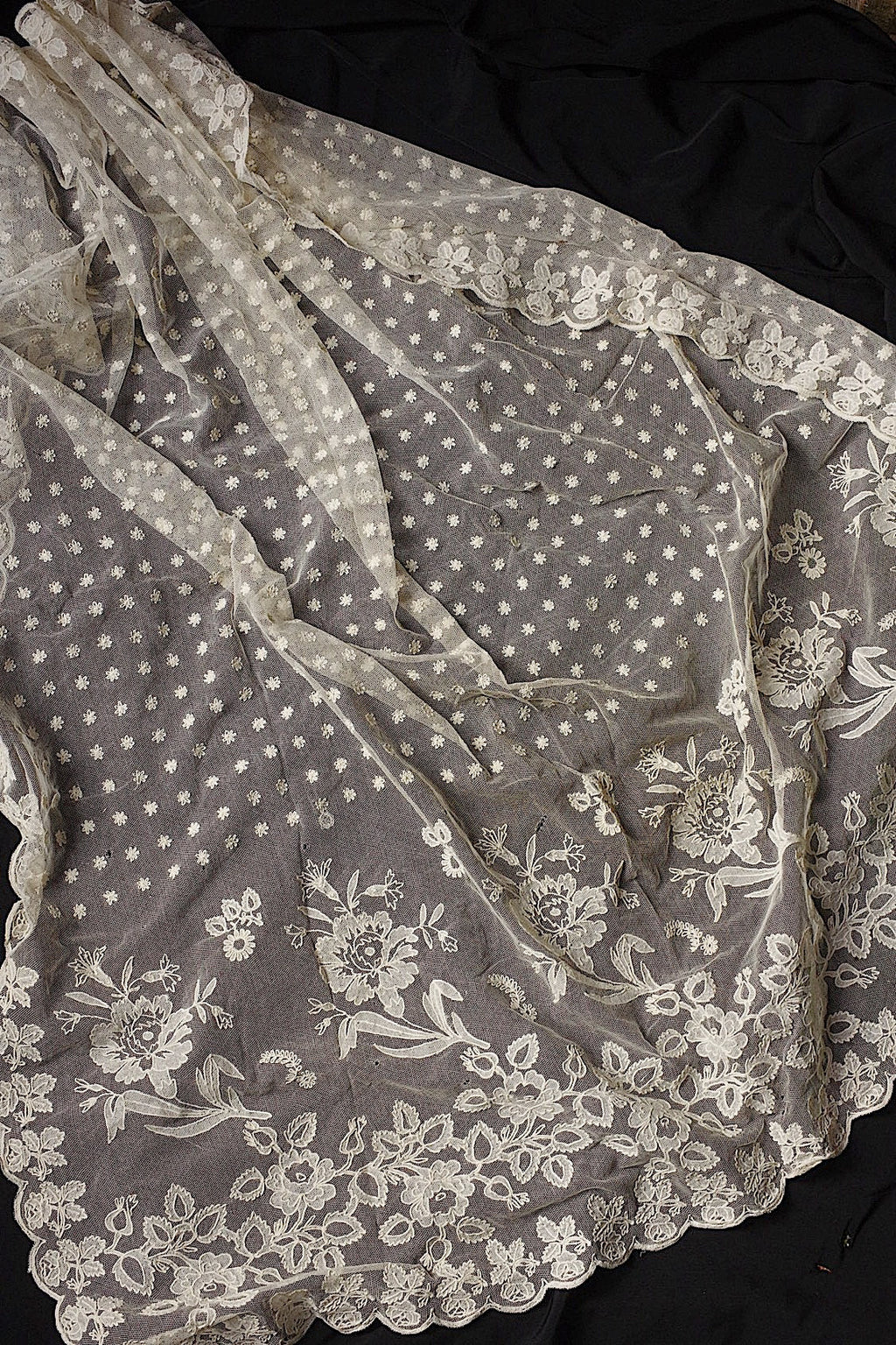 アンティークレース　dentelle ancienne ベール .FR a l'epoque