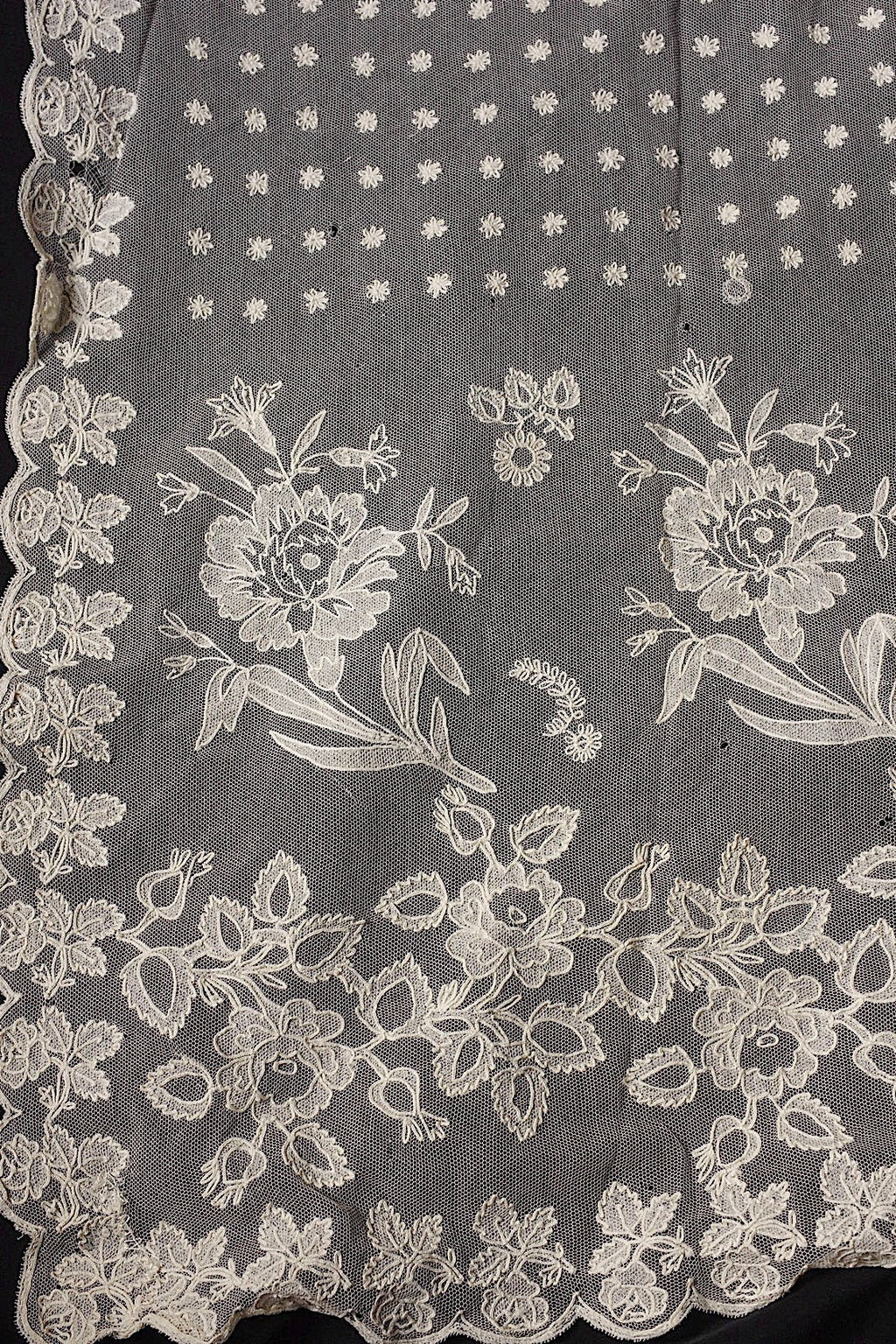 アンティークレース　dentelle ancienne ベール .FR a l'epoque