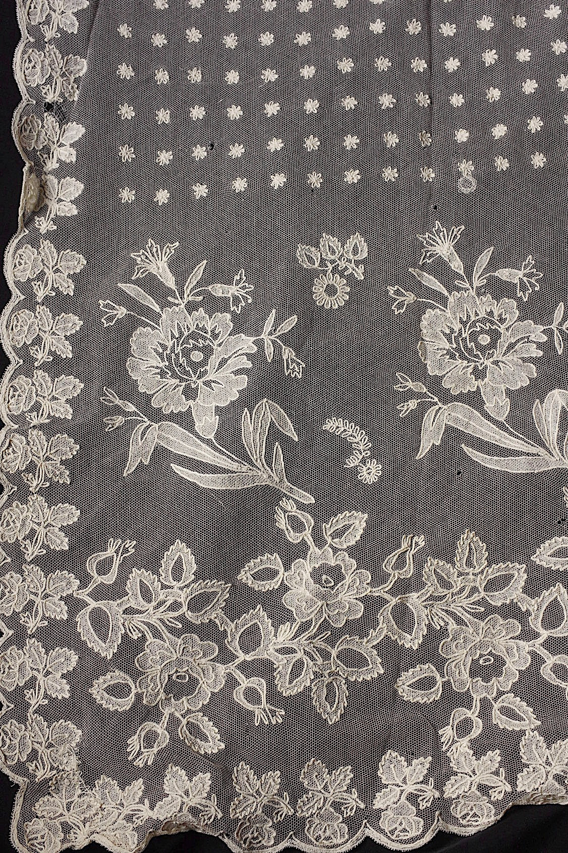 アンティークレース　dentelle ancienne ベール .FR a l'epoque