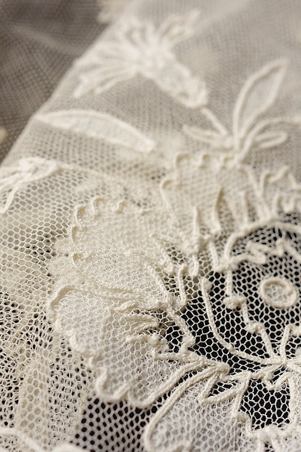 アンティークレース　dentelle ancienne ベール .FR a l'epoque