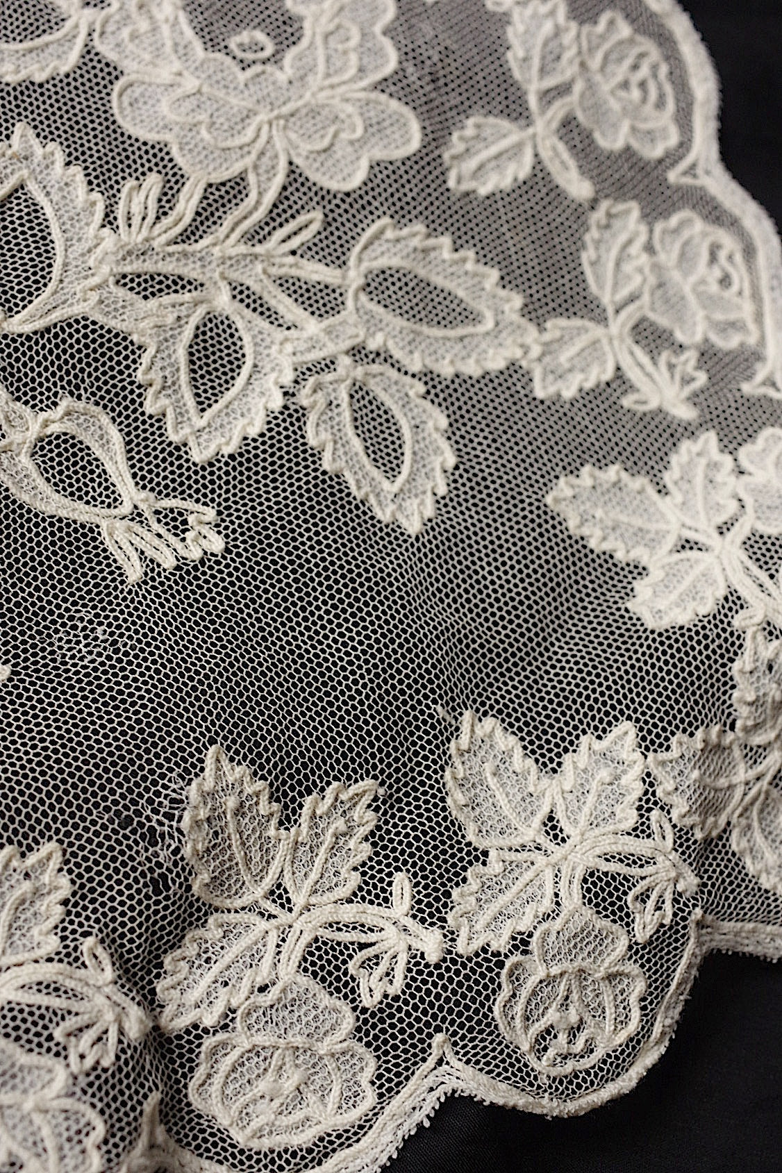 アンティークレース　dentelle ancienne ベール .FR a l'epoque