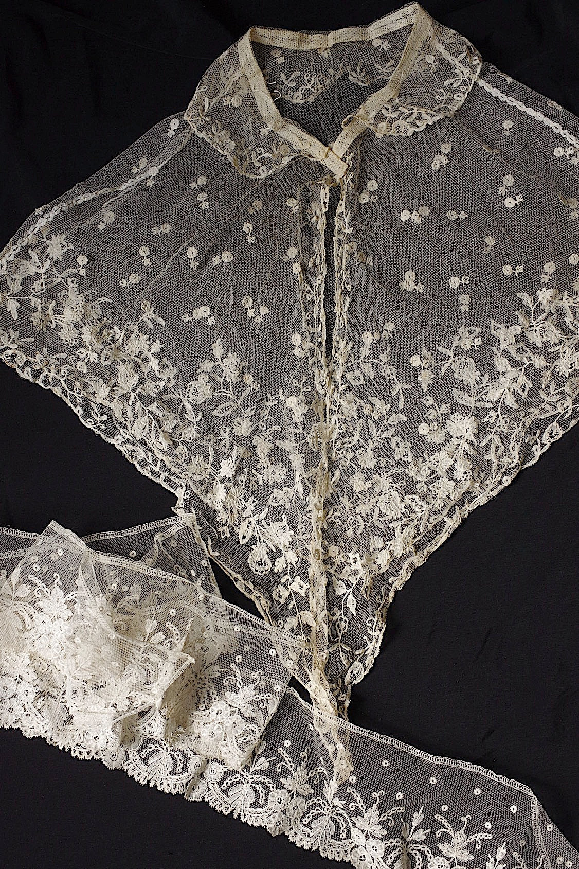 アンティークレース　dentelle ancienne 襟付きケープ＋167cm .FR a l'epoque