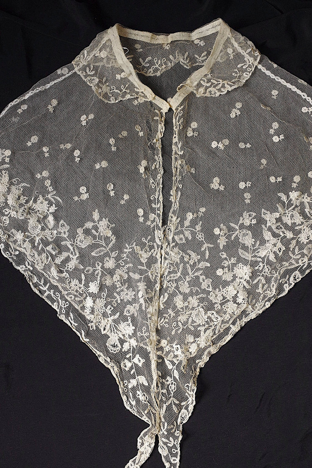 アンティークレース　dentelle ancienne 襟付きケープ＋167cm .FR a l'epoque