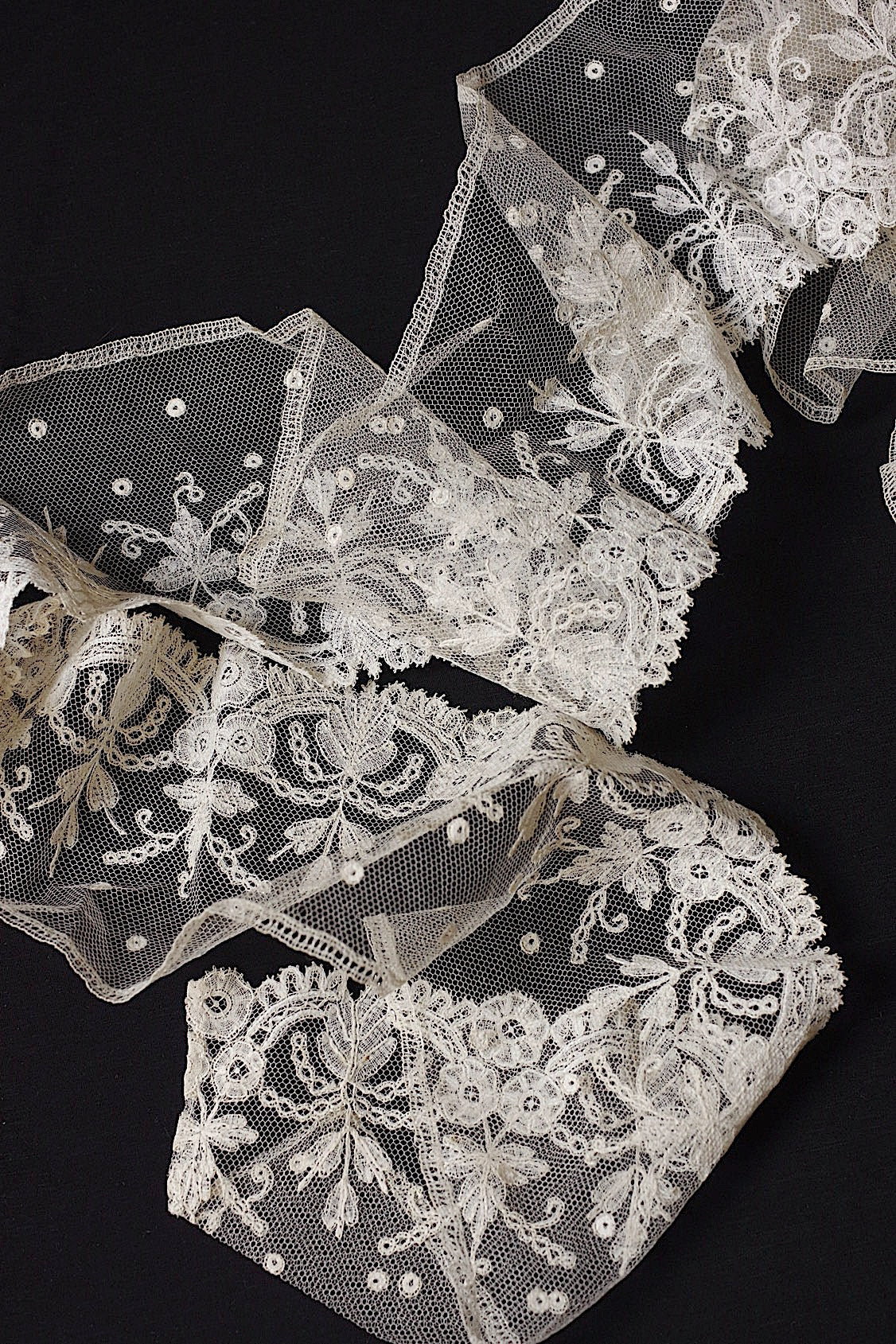 アンティークレース　dentelle ancienne 襟付きケープ＋167cm .FR a l'epoque