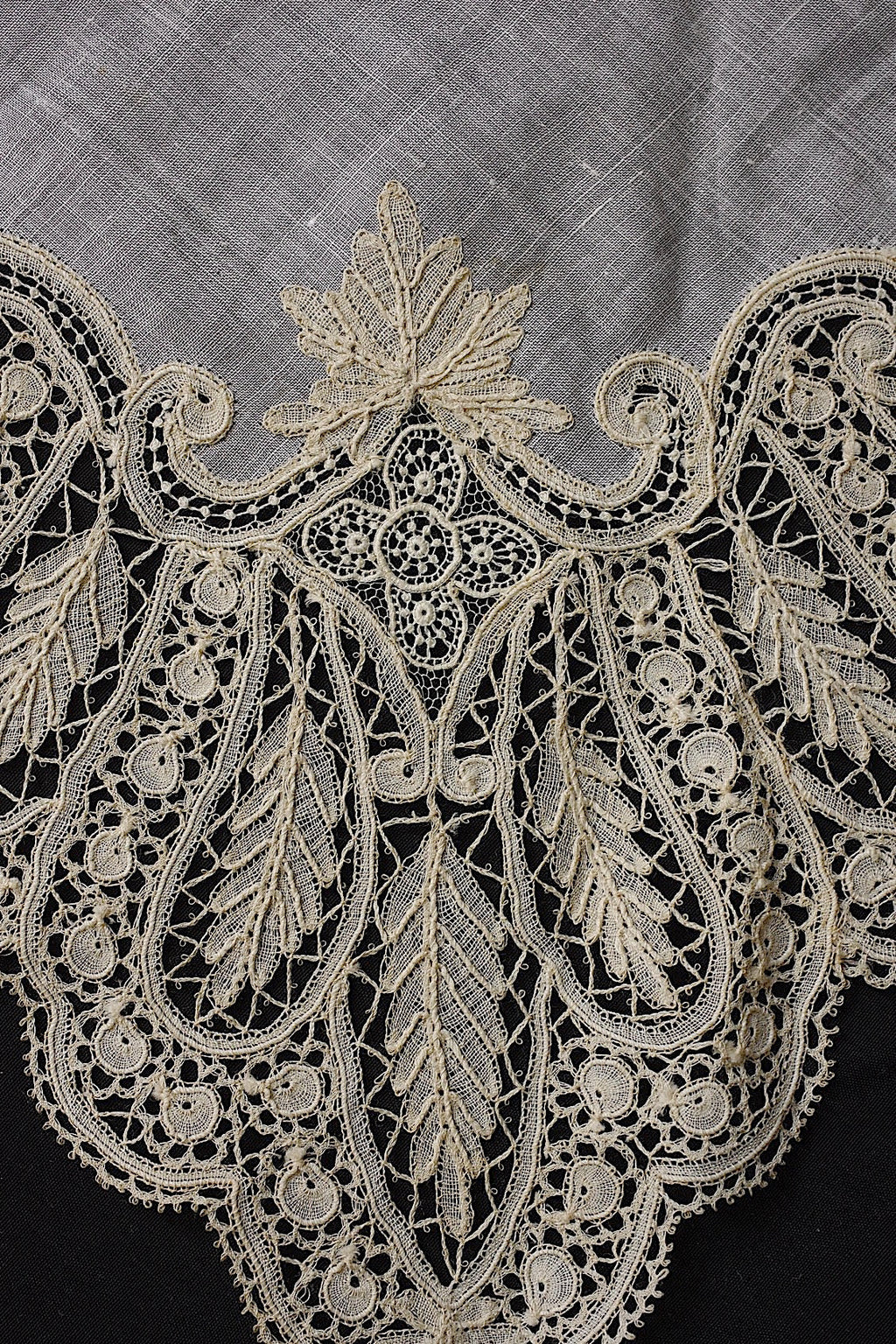 アンティークレース　dentelle ancienne ハンカチ .FR a l'epoque