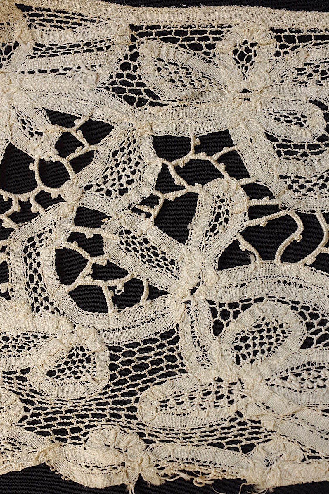 アンティークレース　dentelle ancienne 450cm .FR a l'epoque