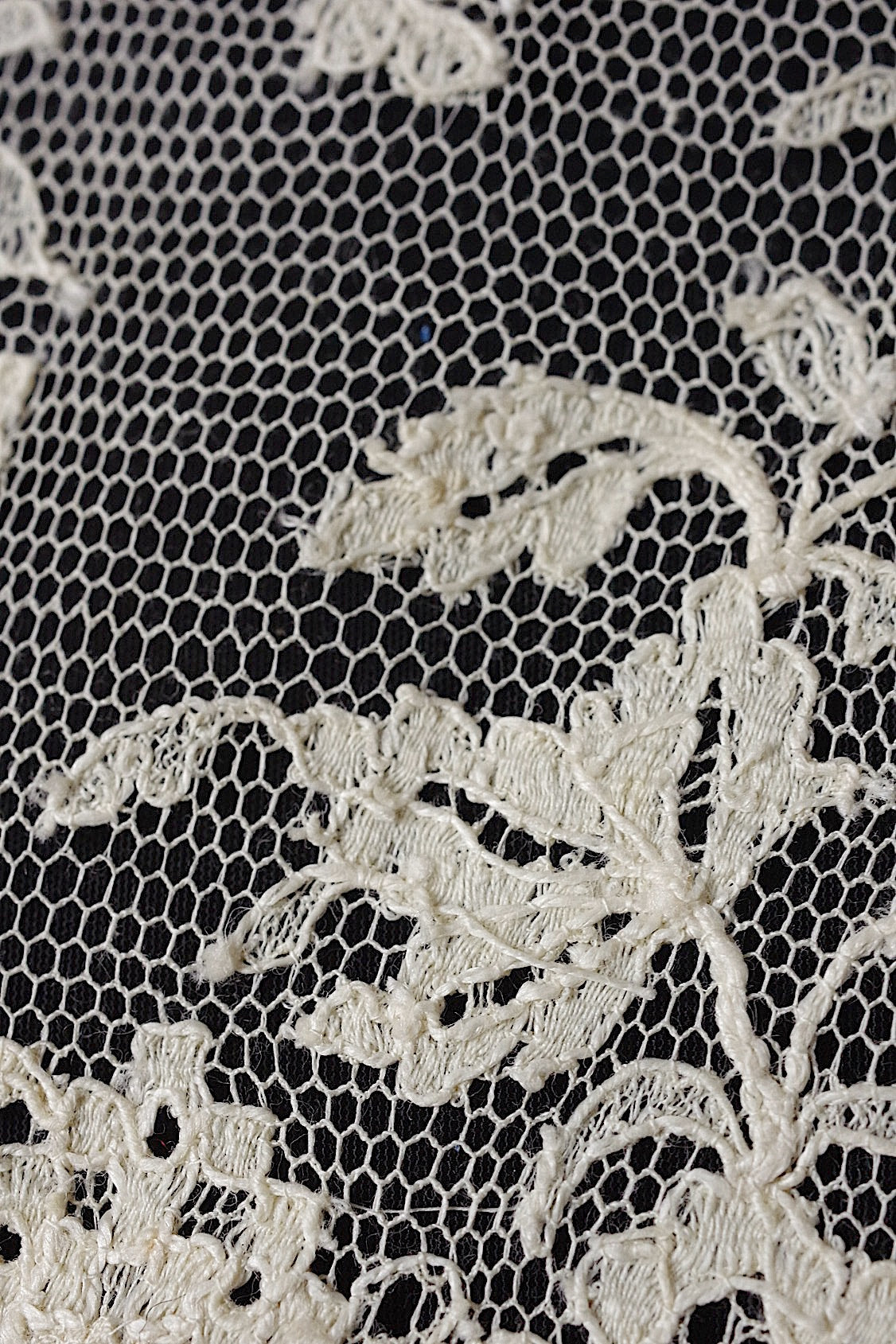 アンティークレース　dentelle ancienne 220cm＋40cm .FR a l'epoque