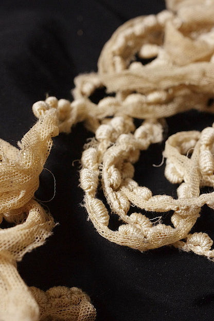 アンティークレース　dentelle ancienne つぶつぶ .FR a l'epoque