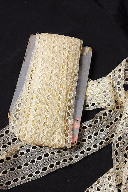 アンティークレース　dentelle ancienne リボン通しテープ .FR a l'epoque