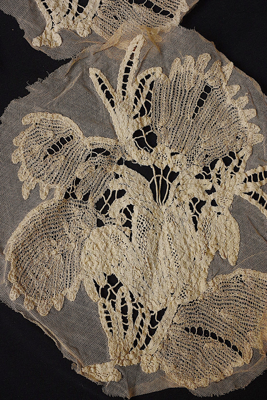 アンティークレース　dentelle ancienne モチーフ14pieces .FR a l'epoque