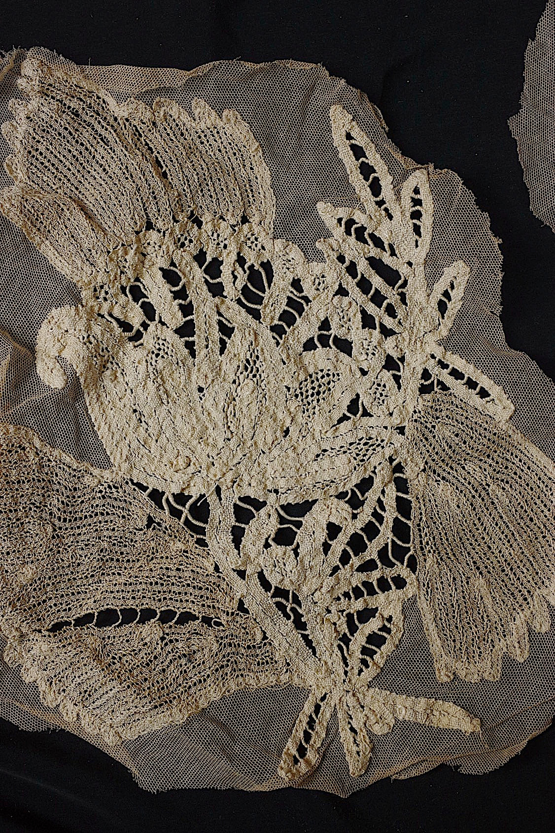 アンティークレース　dentelle ancienne モチーフ14pieces .FR a l'epoque