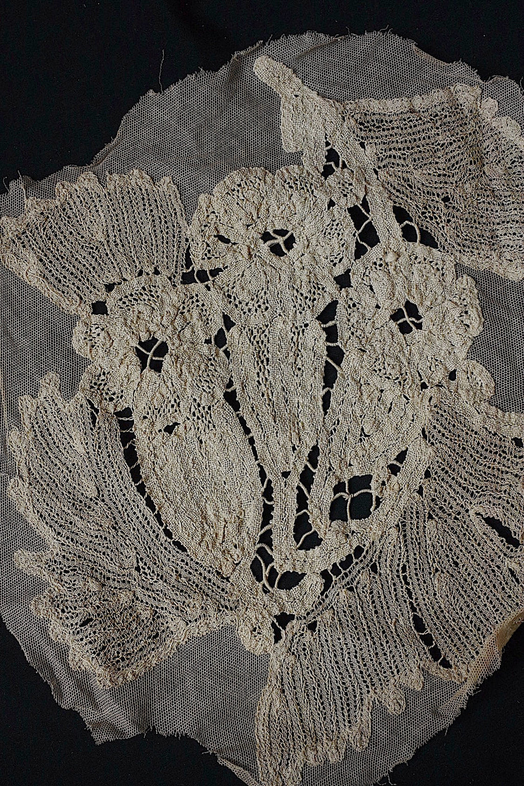 アンティークレース　dentelle ancienne モチーフ14pieces .FR a l'epoque