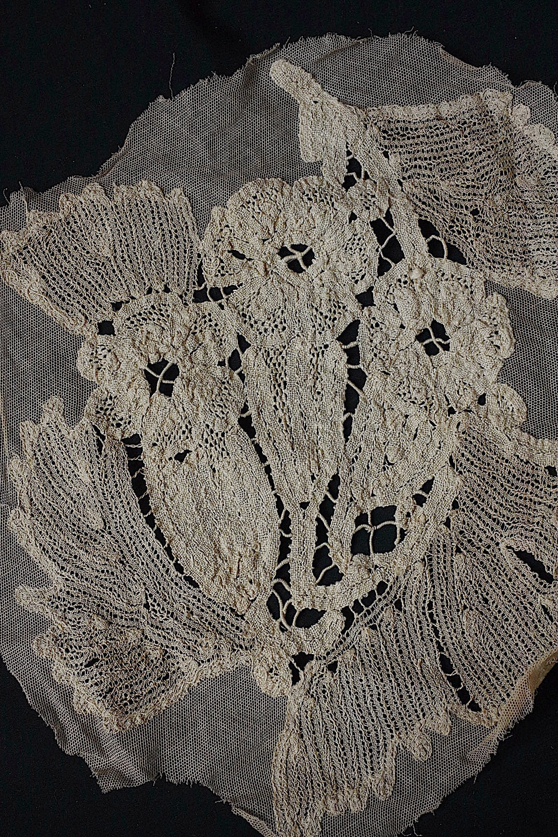 アンティークレース　dentelle ancienne モチーフ14pieces .FR a l'epoque