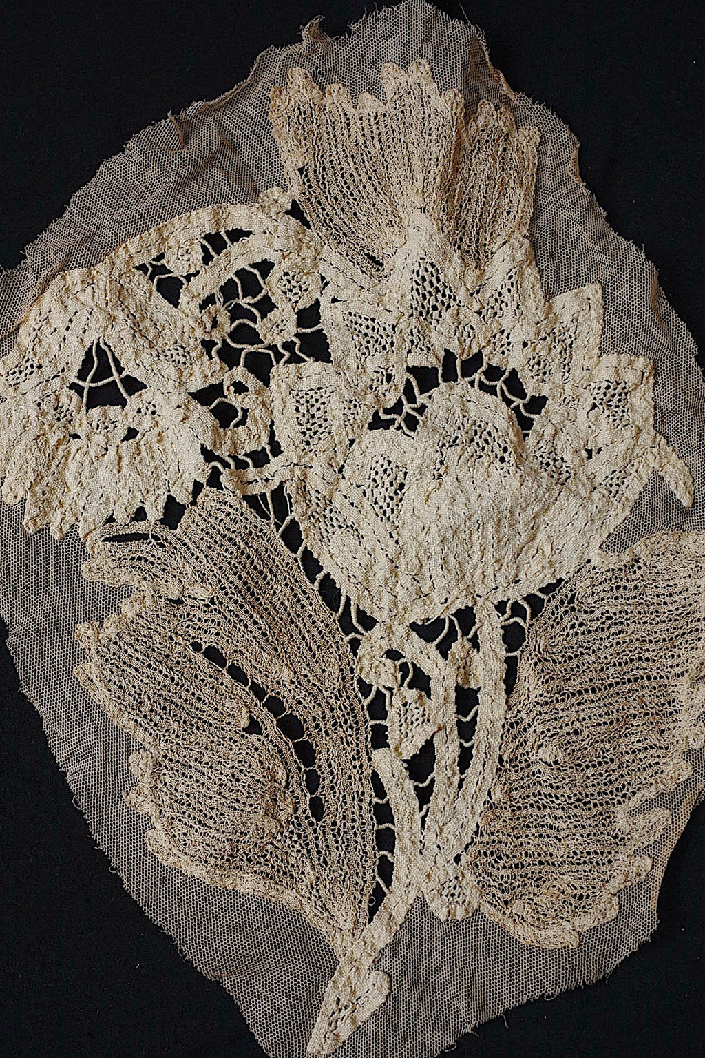 アンティークレース　dentelle ancienne モチーフ14pieces .FR a l'epoque