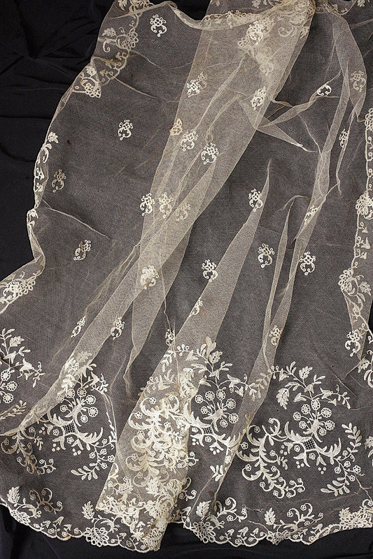 アンティークレース　dentelle ancienne ベール .FR a l'epoque