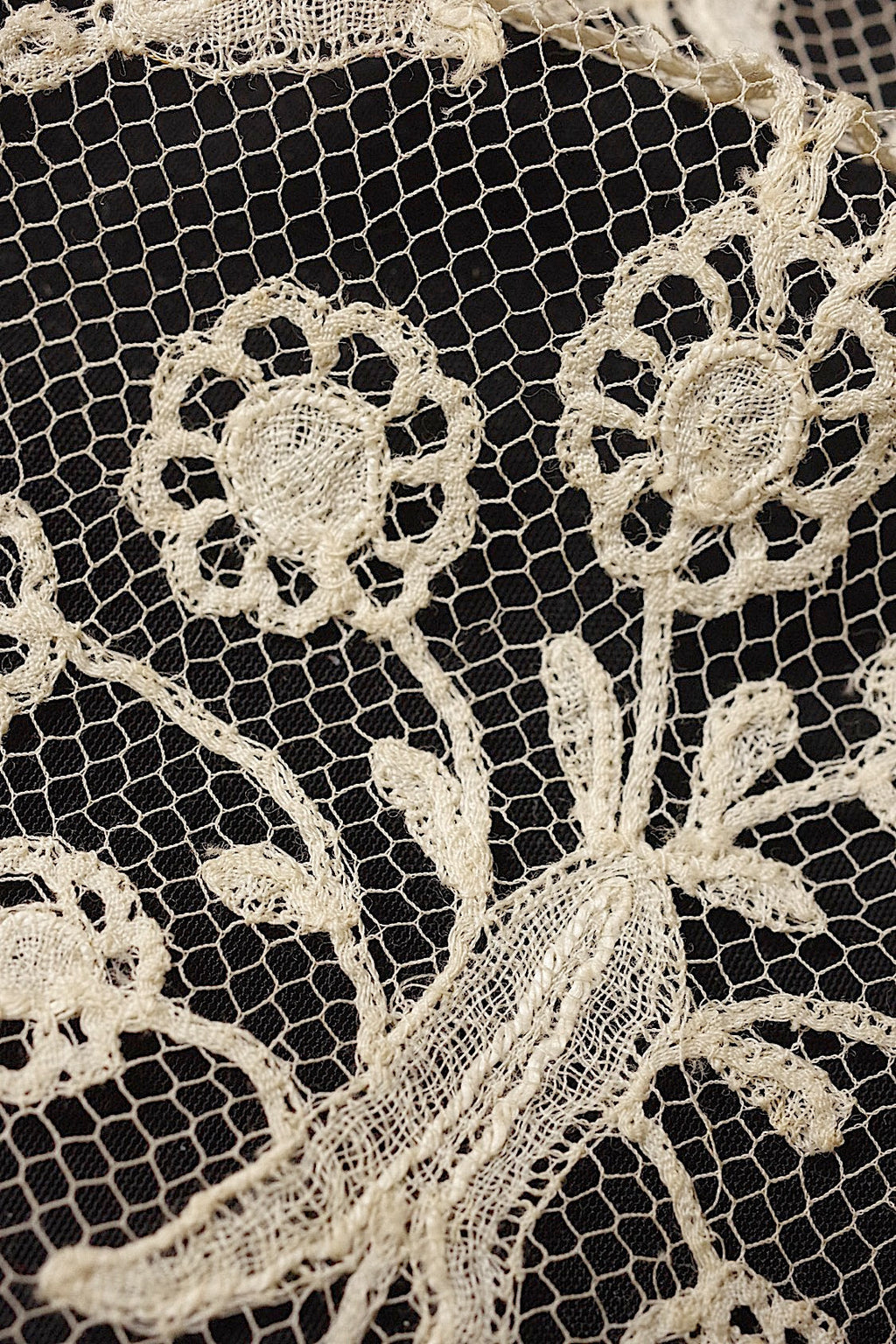 アンティークレース　dentelle ancienne ベール .FR a l'epoque