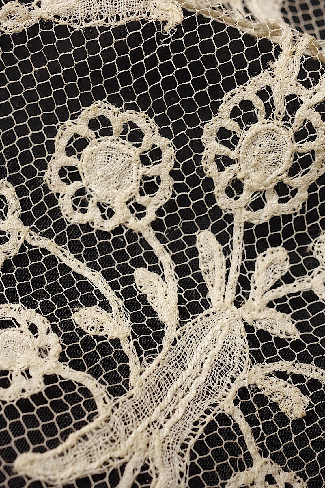 アンティークレース　dentelle ancienne ベール .FR a l'epoque