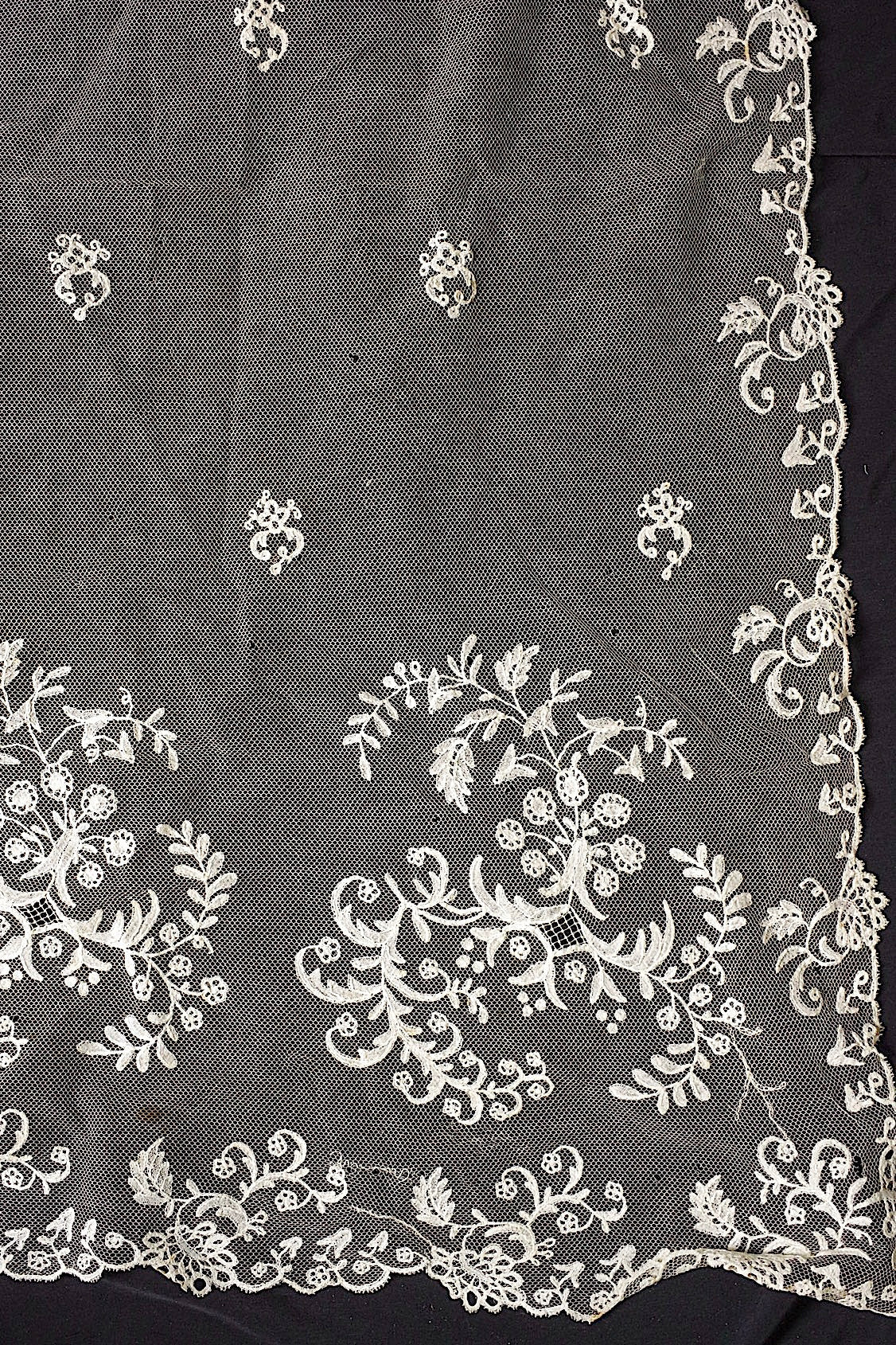 アンティークレース　dentelle ancienne ベール .FR a l'epoque