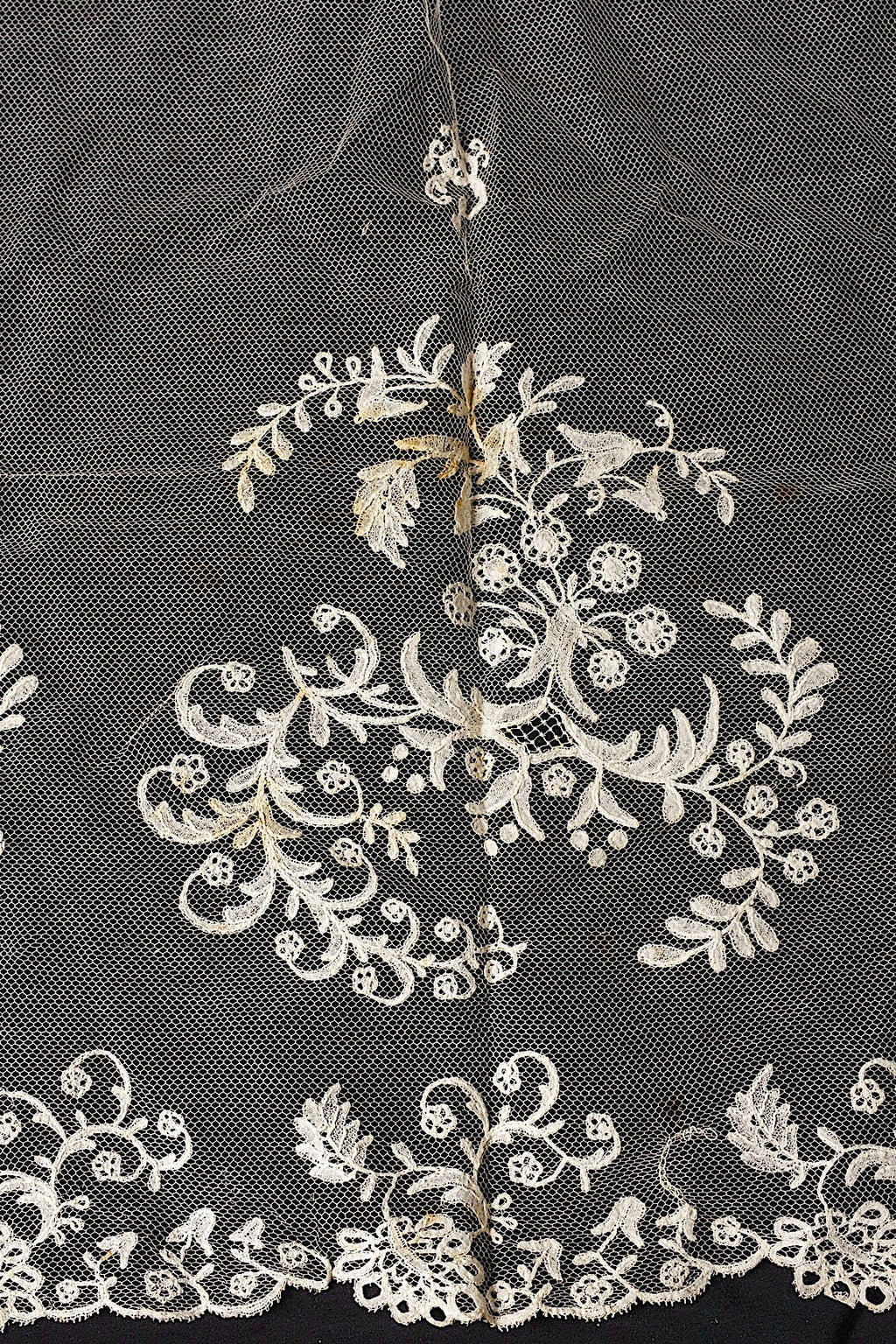 アンティークレース　dentelle ancienne ベール .FR a l'epoque