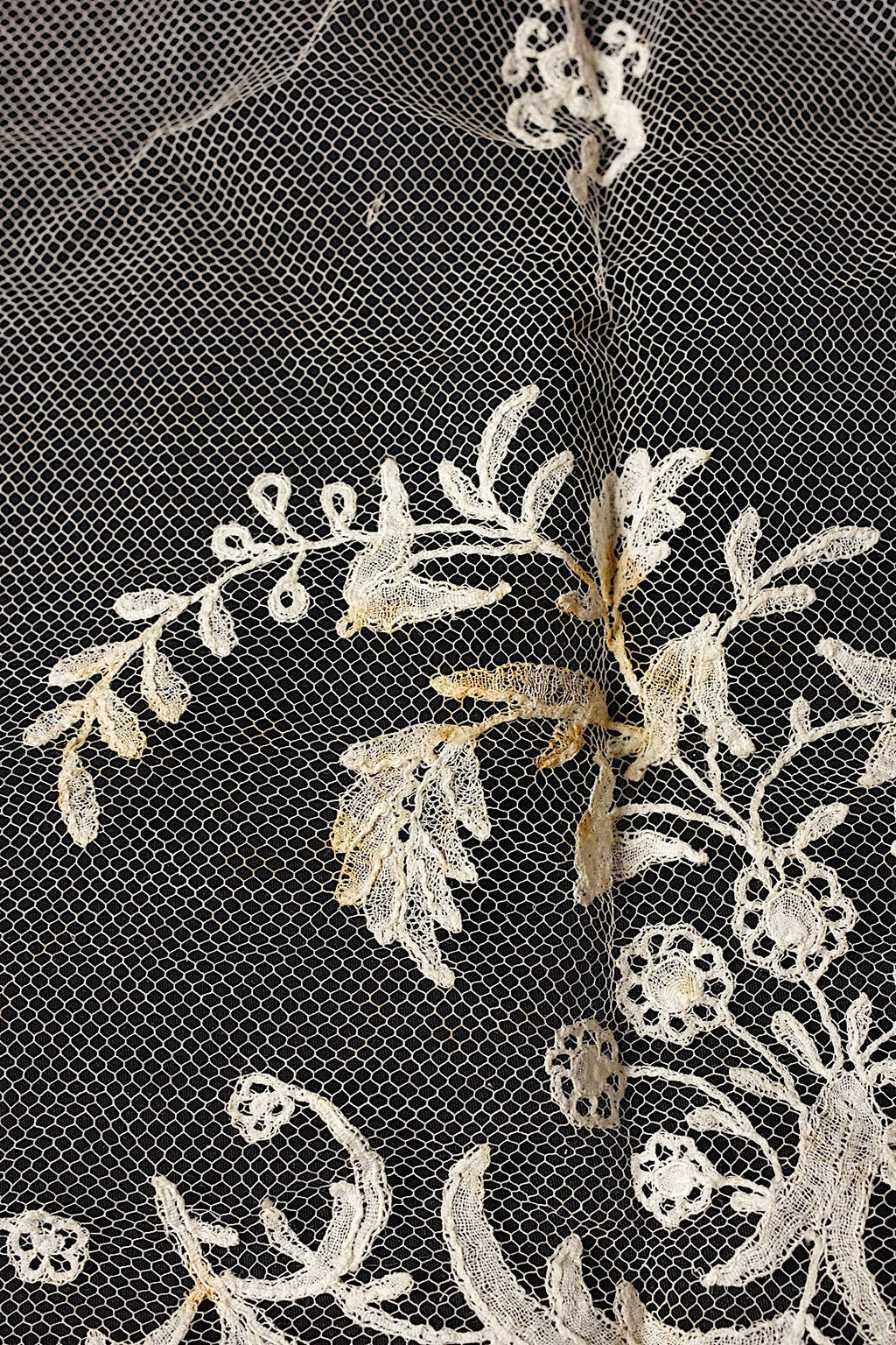 アンティークレース　dentelle ancienne ベール .FR a l'epoque