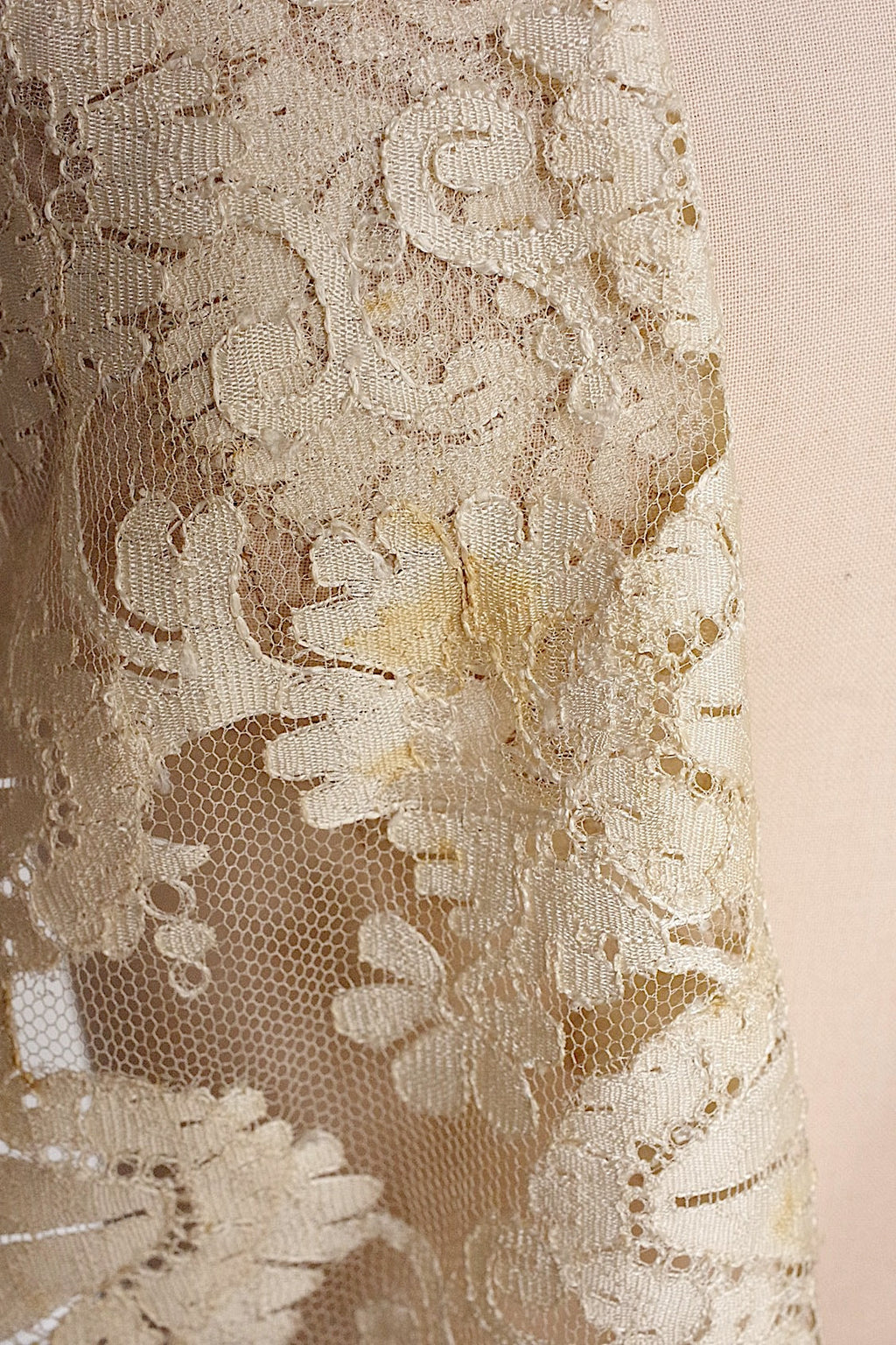 アンティークレース　dentelle ancienne ブロンドレースショール .FR a l'epoque