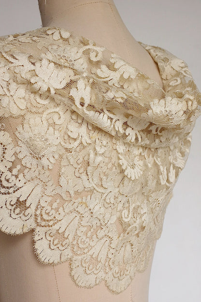 アンティークレース　dentelle ancienne ブロンドレースショール .FR a l'epoque