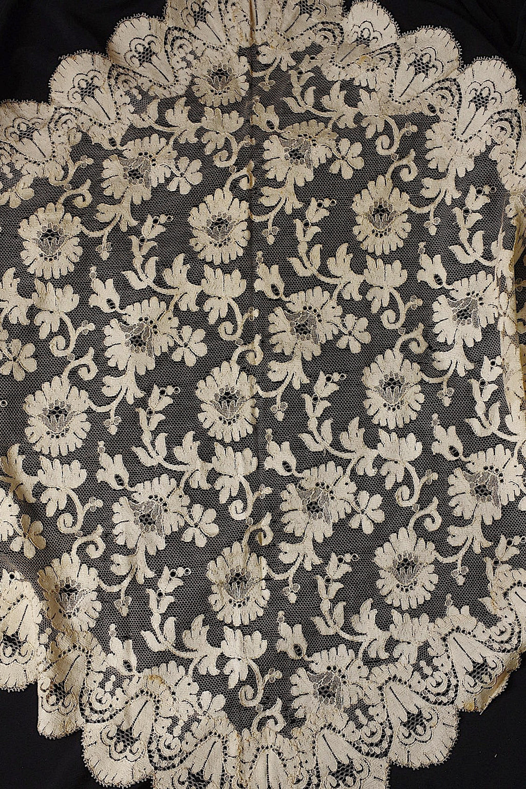 アンティークレース　dentelle ancienne ブロンドレースショール .FR a l'epoque