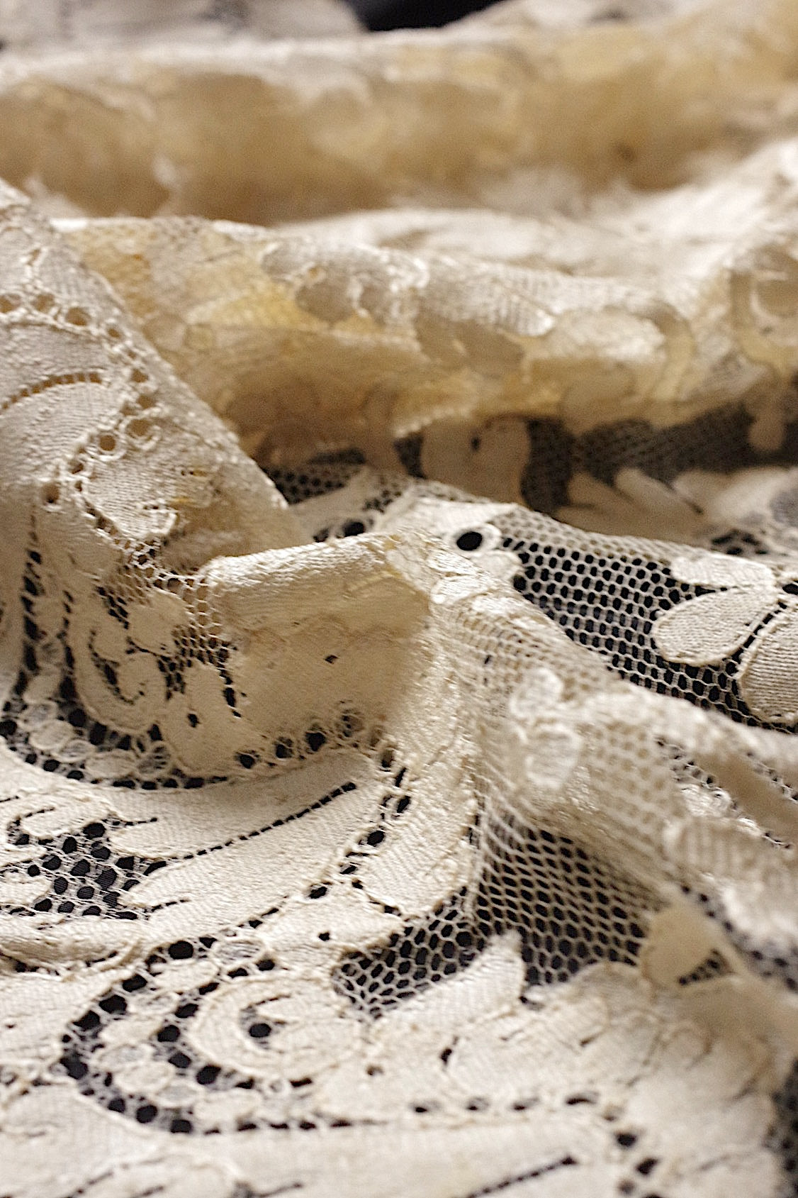 アンティークレース　dentelle ancienne ブロンドレースショール .FR a l'epoque