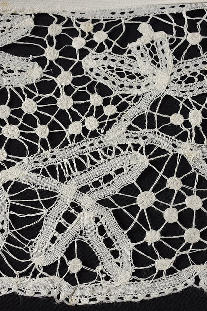 アンティークレース　dentelle ancienne 225cm .FR a l'epoque