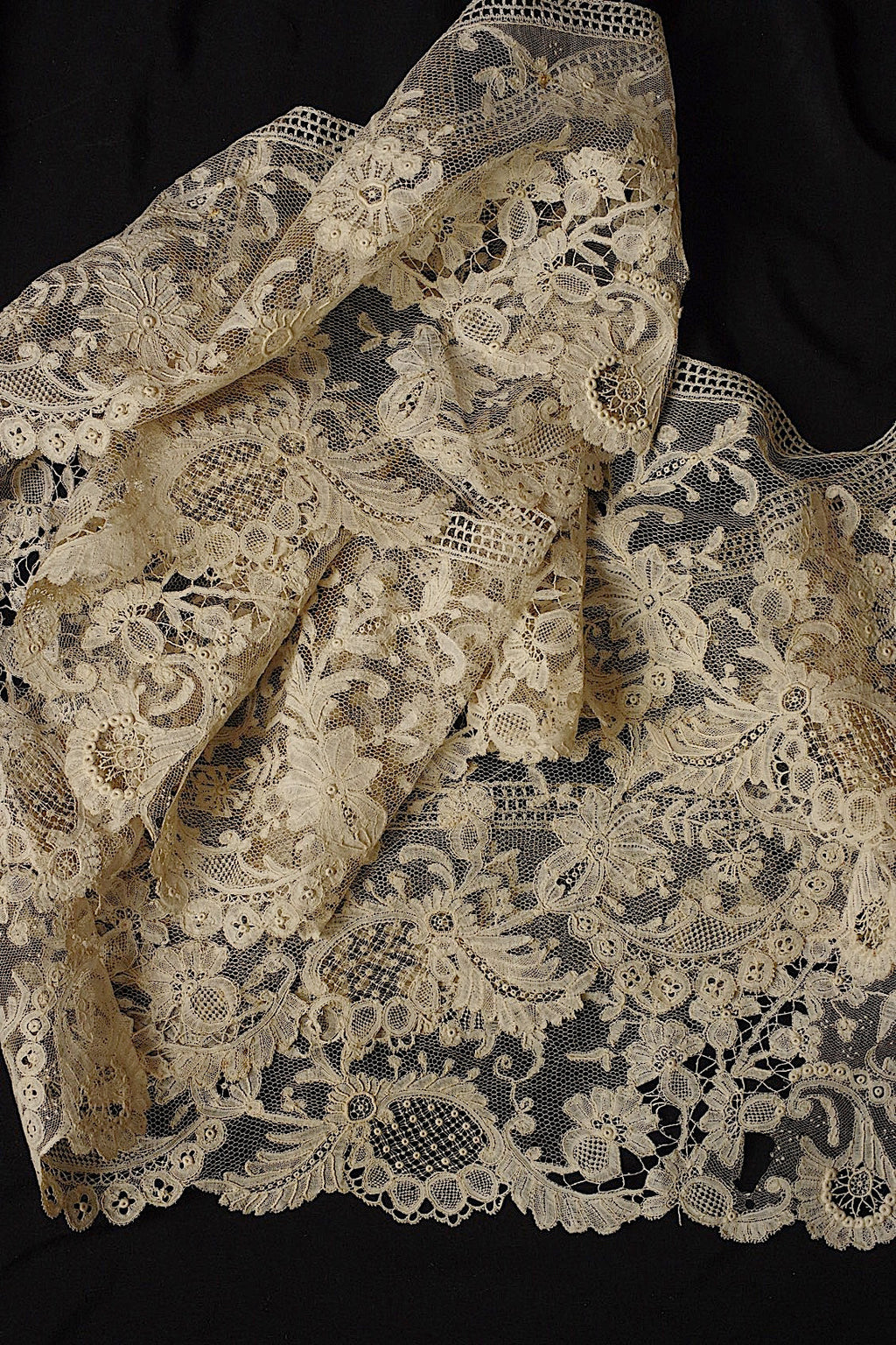 アンティークレース　dentelle ancienne　素材用　lots 1 .FR a l'epoque