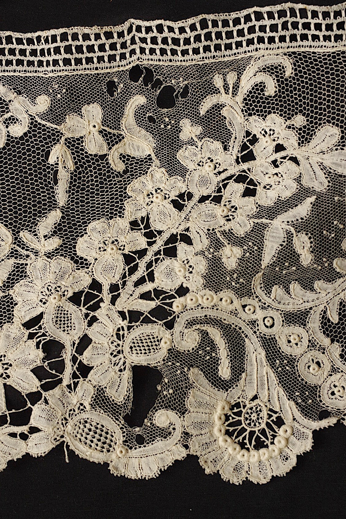 アンティークレース　dentelle ancienne　素材用　lots 1 .FR a l'epoque