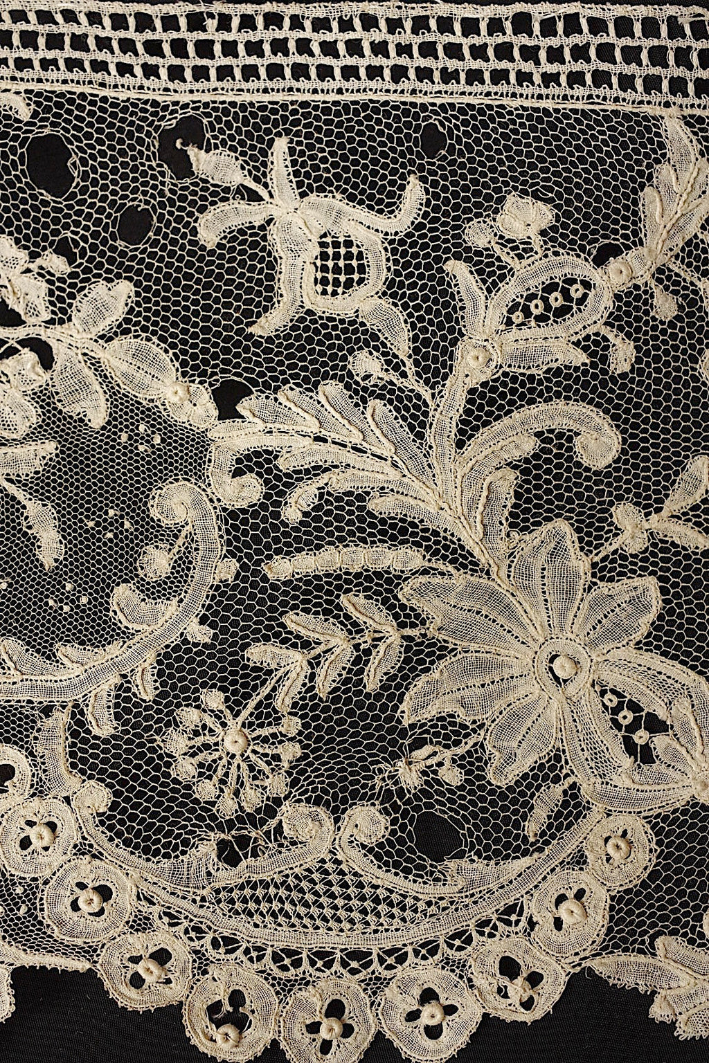 アンティークレース　dentelle ancienne　素材用　lots 1 .FR a l'epoque