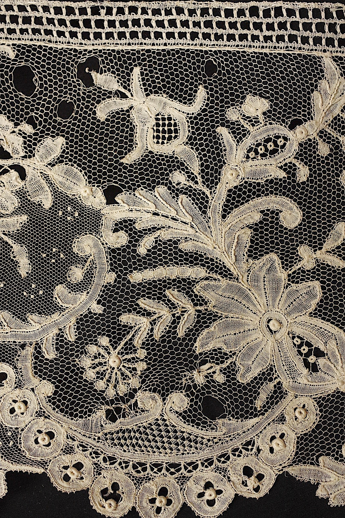 アンティークレース　dentelle ancienne　素材用　lots 1 .FR a l'epoque