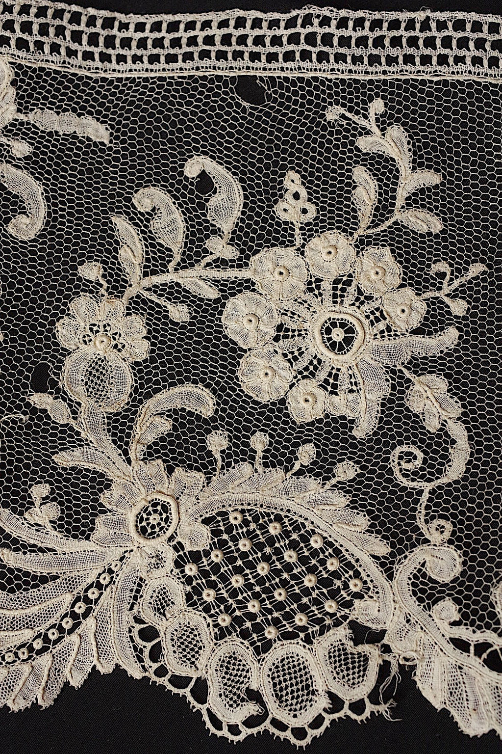 アンティークレース　dentelle ancienne　素材用　lots 1 .FR a l'epoque