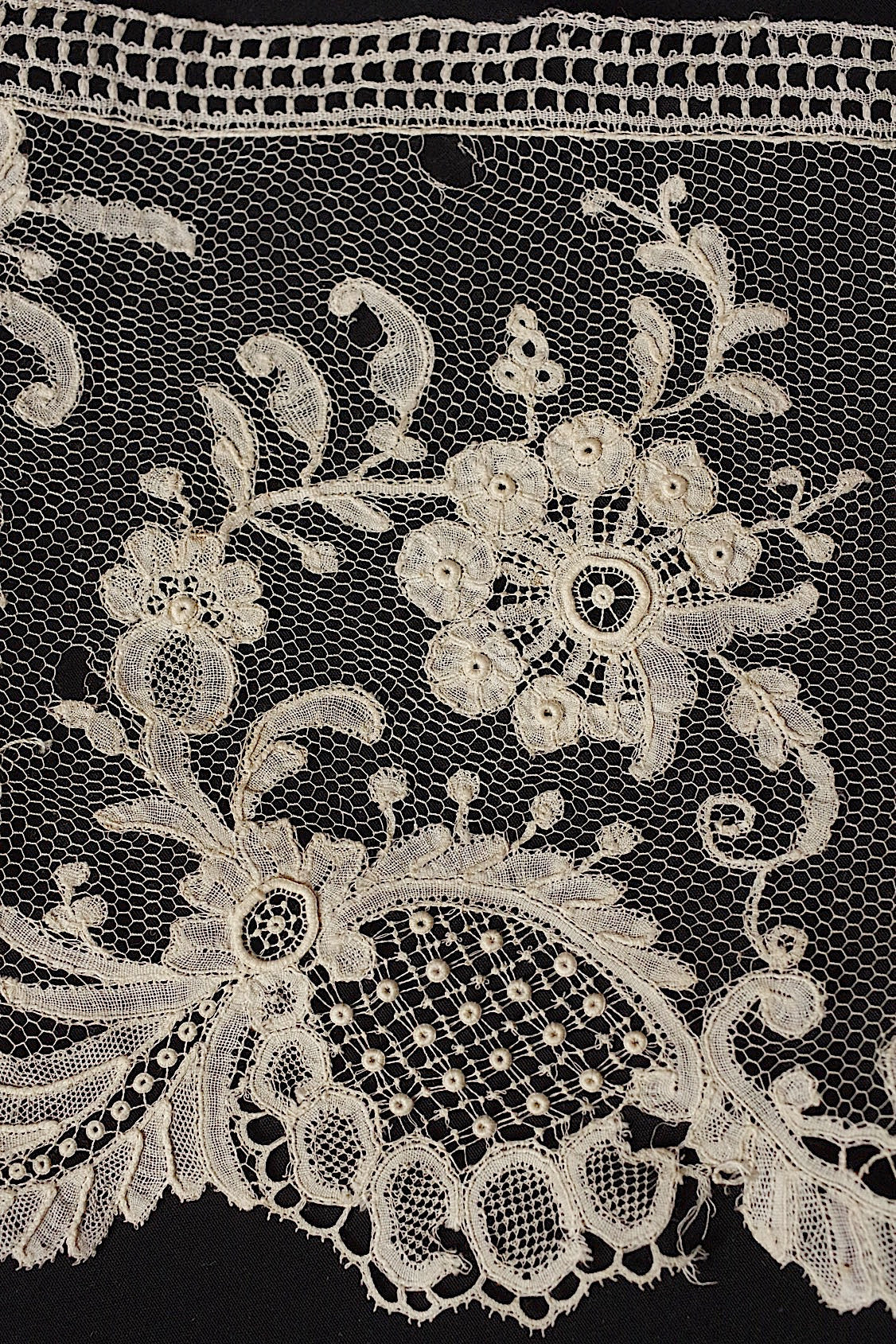 アンティークレース　dentelle ancienne　素材用　lots 1 .FR a l'epoque