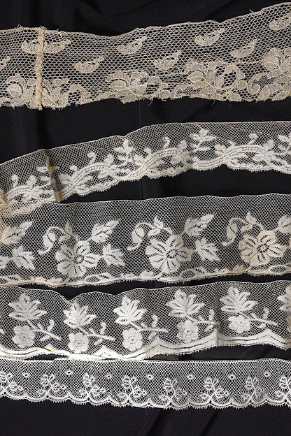 アンティークレース　dentelle ancienne　素材用　lots 2 .FR a l'epoque