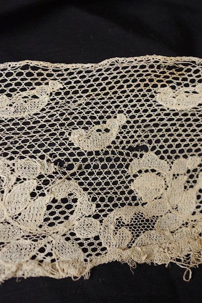 アンティークレース　dentelle ancienne　素材用　lots 2 .FR a l'epoque