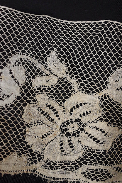アンティークレース　dentelle ancienne　素材用　lots 2 .FR a l'epoque