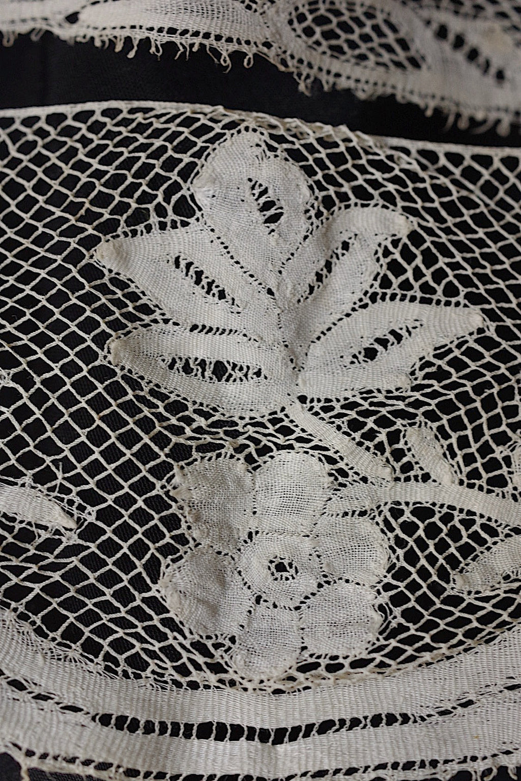 アンティークレース　dentelle ancienne　素材用　lots 2 .FR a l'epoque