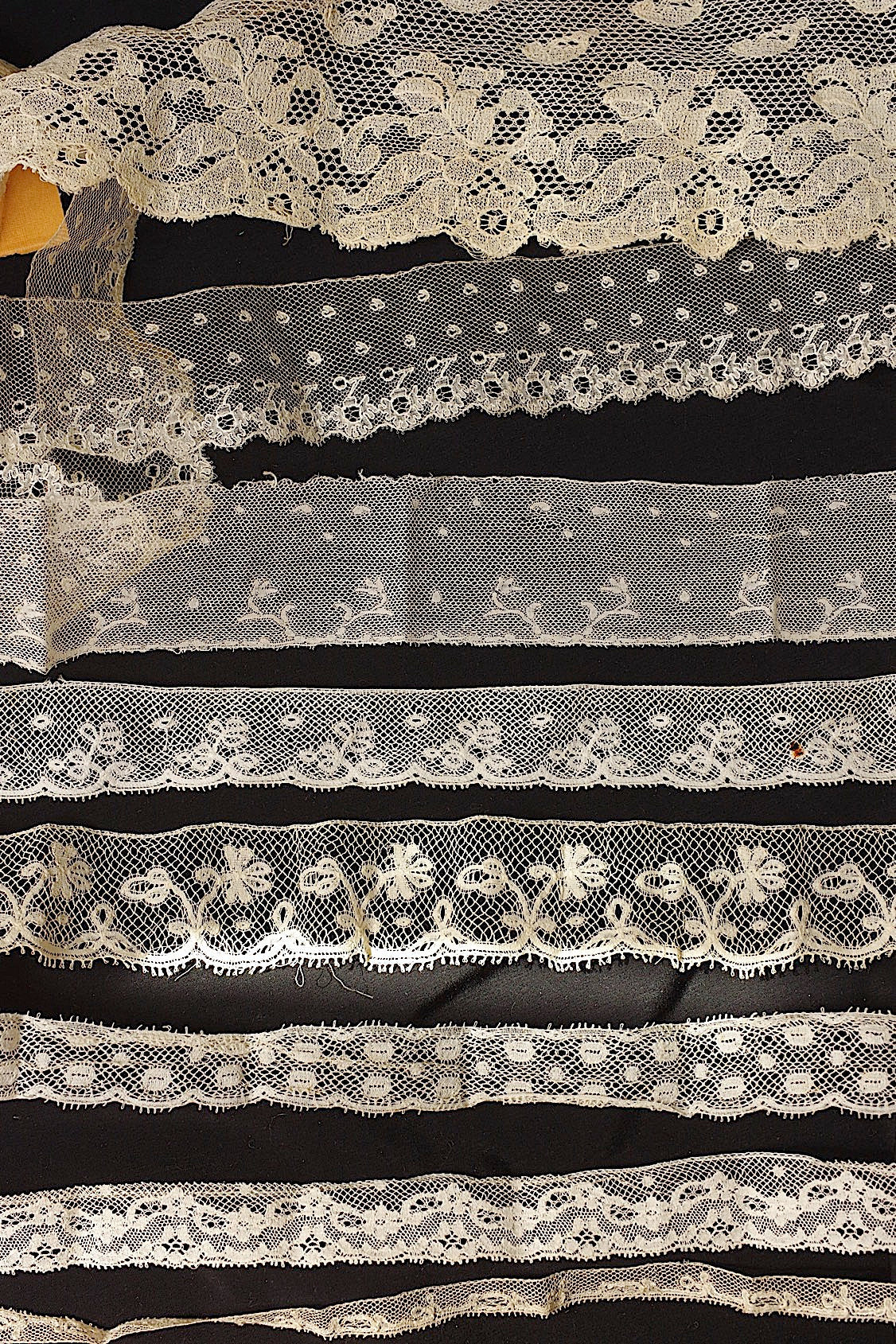 アンティークレース　dentelle ancienne　素材用　lots4 .FR a l'epoque