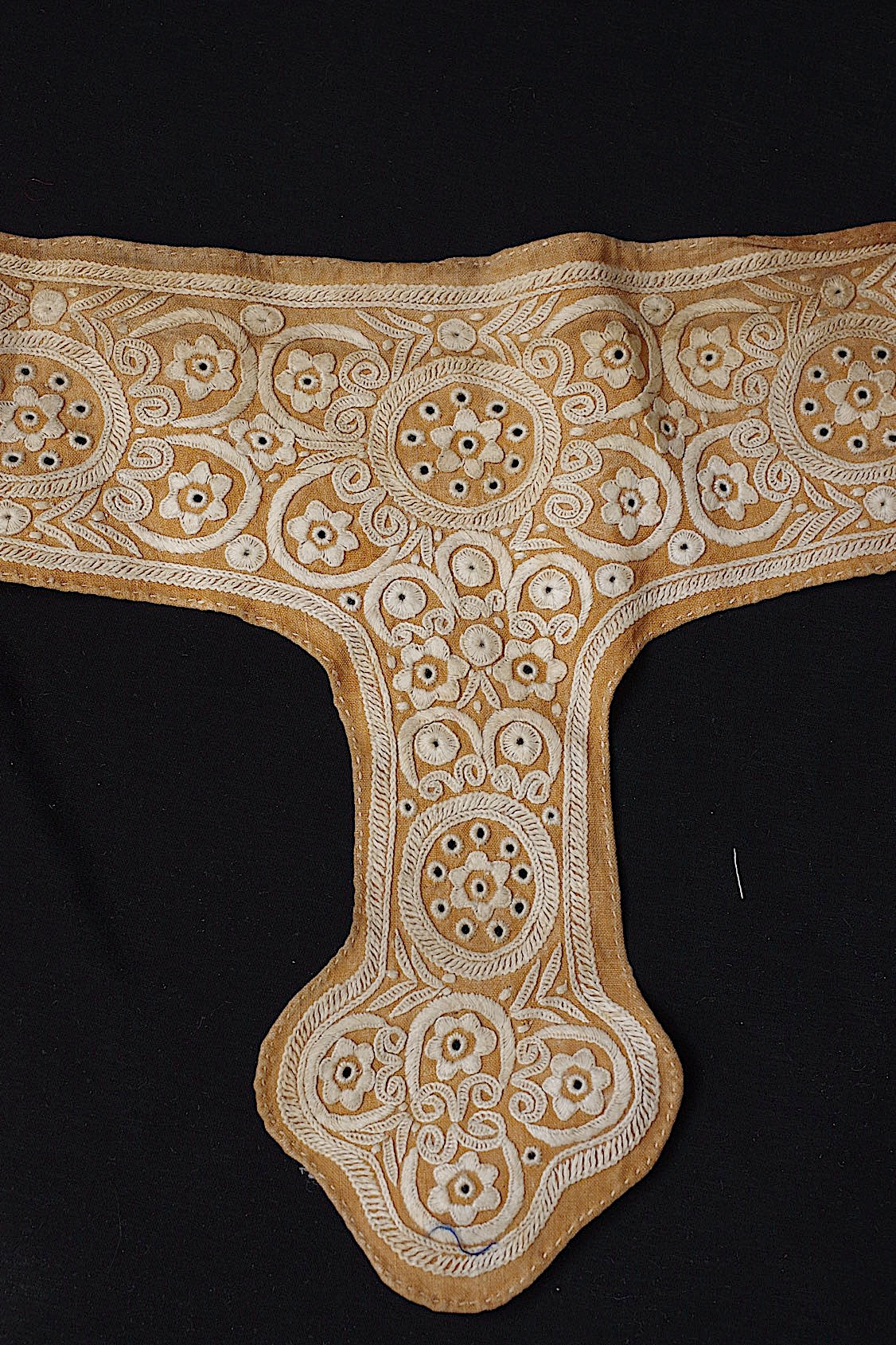 アンティークレース　dentelle ancienne　刺繍　スタンドカラー .FR a l'epoque